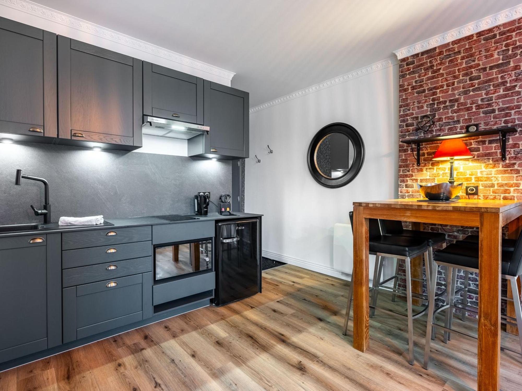 Le Relais Ducal - Appartements D'Hotes Vieille Ville ナンシー エクステリア 写真