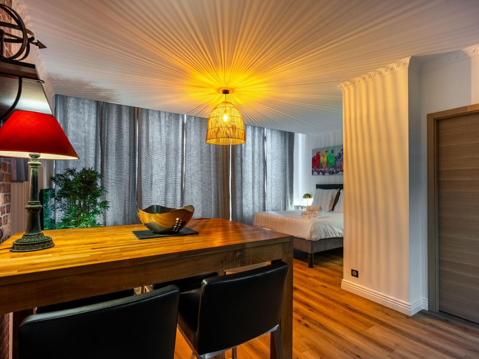 Le Relais Ducal - Appartements D'Hotes Vieille Ville ナンシー エクステリア 写真