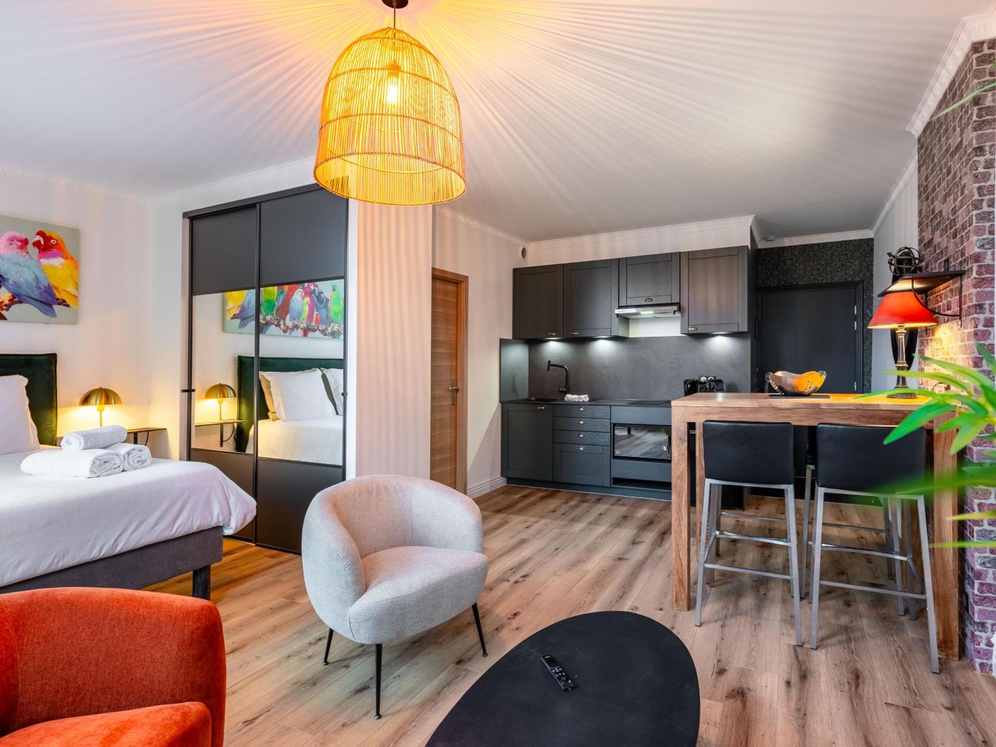 Le Relais Ducal - Appartements D'Hotes Vieille Ville ナンシー エクステリア 写真